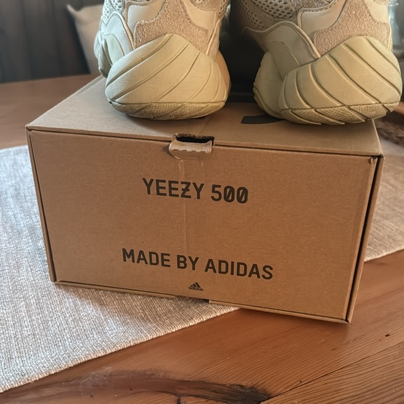 Adidas Yeezy 500 Size 11.5 - Picture 3 of 6